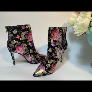 Ankle boots